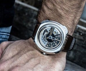 outbrain-sevenfriday-v-series-e1441344009427