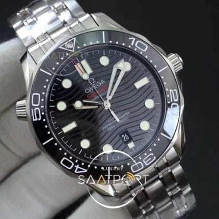 omega saat 2018 Seamaster Diver 300M VSF 11 Best Edition Black Ceramic Black Dial on SS Bracelet A8800 V2 (2)