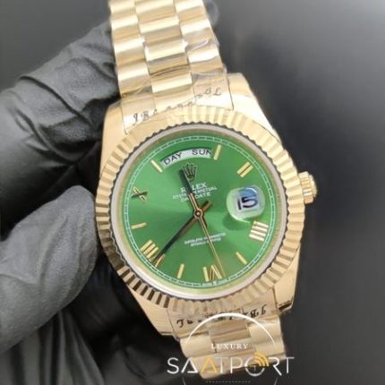 Rolex Saat Day Date Otomatik 41mm Roma Rakamlı Yeşil Kadran Tırtıklı Bezel