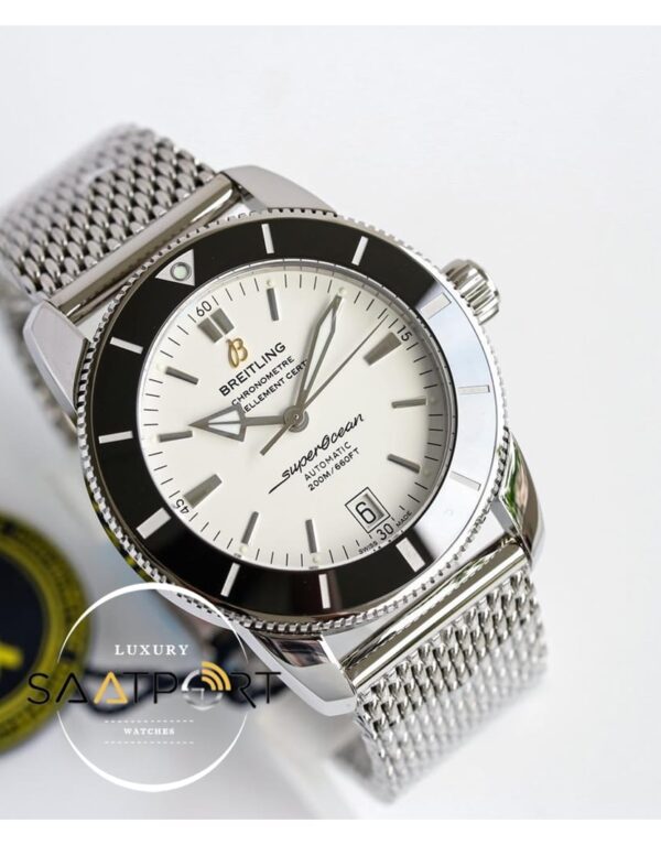 Breitling Superocean Heritage II B20 Otomatik 42mm Siyah Bezel Üzerinde Beyaz Kadran ETA