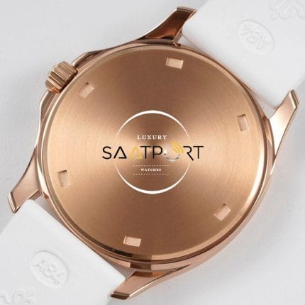 Baget taşlarla süslenen, beyaz kauçuk kordonlu 35 mm paslanmaz rose çelik kasaya ve 10 mm kalınlığa sahip bu model, calibre PP324CS ile donatılmıştır ve güç rezervi 45 saate kadar ulaşır. 213 ayrı parçadan meydana gelen, aklın ve sanatın bütünleşip mühendislik ile birleştirildiği bu saat benzersiz ve rakipsizdir.