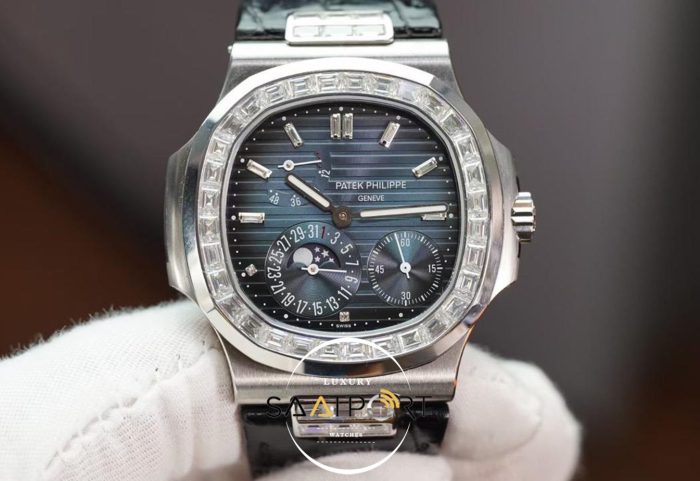 Patek Philippe Nautilus 5722G-001 Diamond Bezel