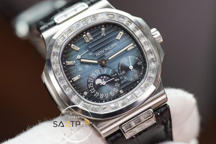 Patek Philippe Nautilus 5722G-001 Diamond Bezel