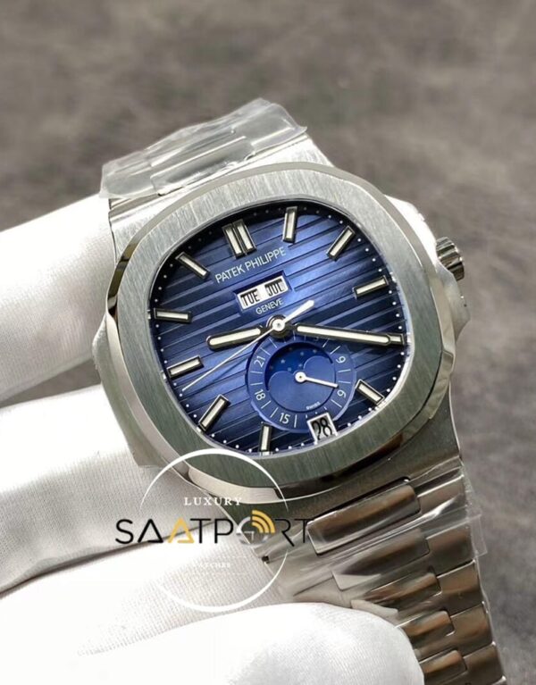 Patek Philippe Nautilus 5726/1A-014 mavi kadran paslanmaz çelik
