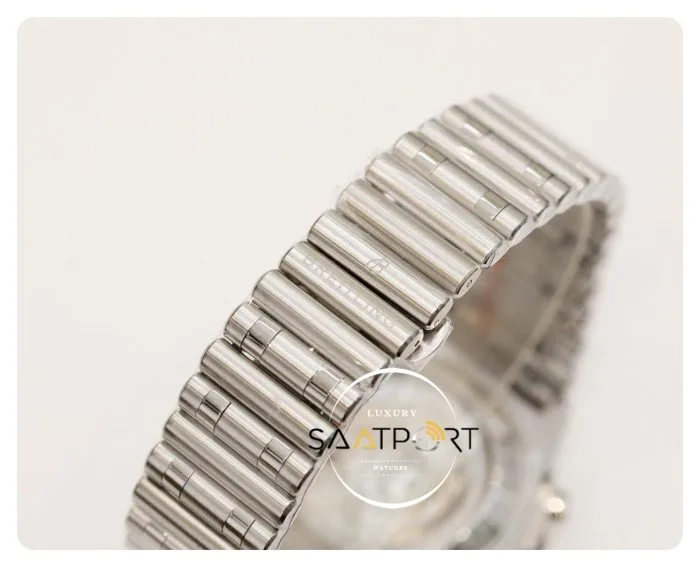 Yeni Breitling Chronomat B01 42mm Siyah Gösterge Beyaz Kadran ETA