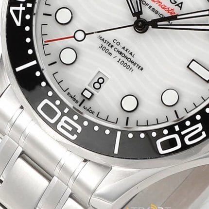 Omega Seamaster Diver 300 M White dial 42 mm Super Clone Eta (7)