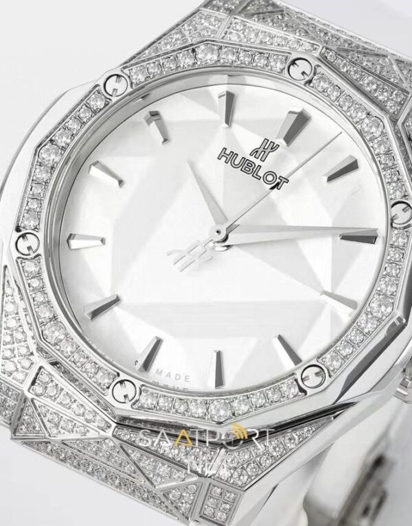 HublotHublot Classic Fusion Orlinski Titanium White Pave Super Clone ETA