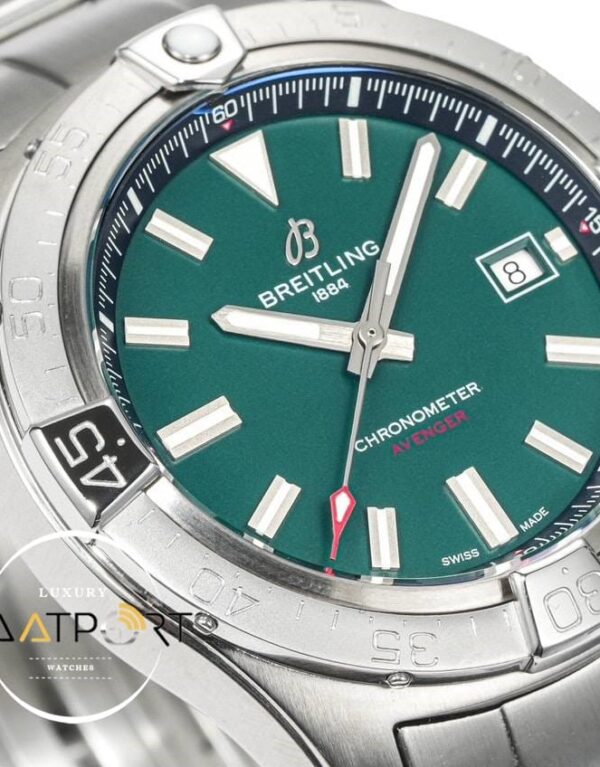 Breitling Avenger A17328101L1A1 Automatic 42mm Yeşil Kadran ETA