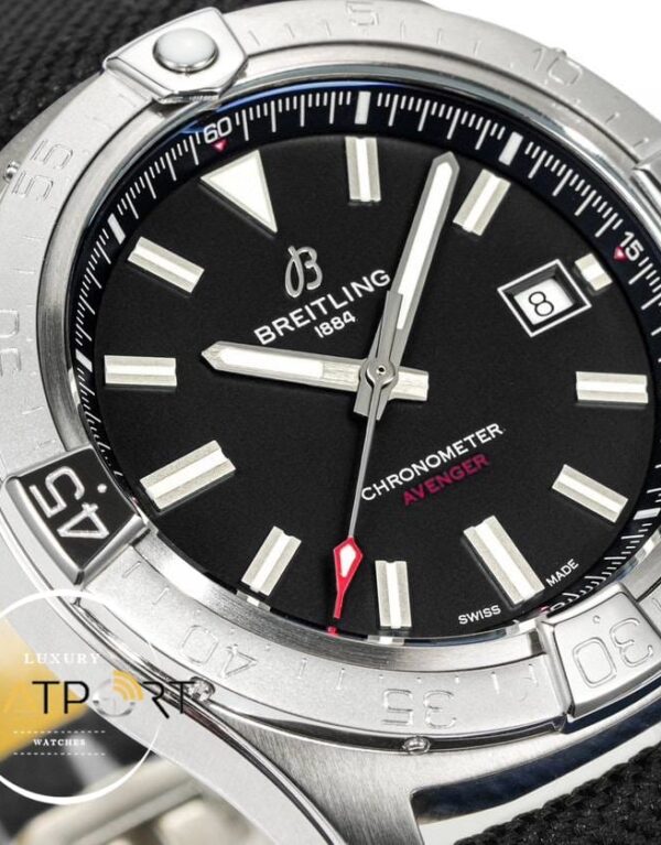 Breitling Avenger Automatic A17328101B1X1 Siyah Kadran 42mm ETA