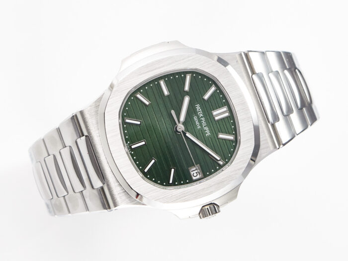 Patek PhilippeNautilus 5711 Yeşil Kadran 3k Factory Super Clone Eta
