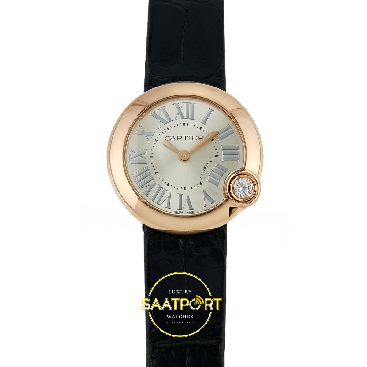 Cartier Ballon Blanc 30mm Rose Gold Gümüş Kadran Siyah Deri Kordon Bayan Super Clone ETA - Görünüm 1 Cartier Ballon Blanc 30mm Rose Gold Gümüş Kadran Siyah Deri Kordon Bayan Super Clone ETA Görünüm 1