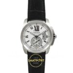 Cartier Calibre 42mm Çelik Beyaz Kadran Siyah Deri Kordon Erkek Super Clone ETA Görünüm 1 — Kadran ve Bezel Görünümü