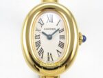 Cartier Baignoire Bayan ETA Saat 23mm x 7.1mm Roma Rakamlı Kadran ve İbre Detayı Yakın Plan Super Clone — Kadran ve Bezel Görünümü