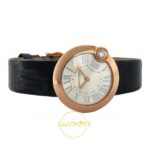 Cartier Ballon Blanc 30mm Rose Gold Gümüş Kadran Siyah Deri Kordon Bayan Super Clone ETA Görünüm 2 — Kadran ve Bezel Görünümü