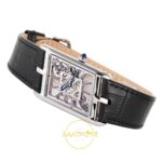 Cartier Prive Erkek ETA Saat 47.15mm x 26.2mm x 7.82mm Roma Rakamlı Kadran ve İbre Detayı Yakın Plan Super Clone — Kadran ve Bezel Görünümü