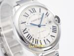 Cartier Ballon Bleu Erkek ETA Saat 42mm Sol Çapraz Kasa ve Bezel Dokusu Super Clone — Kadran ve Bezel Görünümü