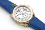 Cartier Calibre 42mm Rose Gold Beyaz Kadran Mavi Deri Kordon Erkek Super Clone ETA Görünüm 3 — Kadran ve Bezel Görünümü