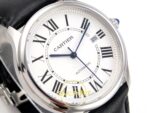 Cartier Ronde Erkek ETA Saat 40mm x 9.6mm Sağ Çapraz Safir Taşlı Kurma Kolu ve Kasa Profili Super Clone — Kadran ve Bezel Görünümü