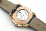 Cartier Calibre 42mm Rose Gold Beyaz Kadran Mavi Deri Kordon Erkek Super Clone ETA Görünüm 6 — Kadran ve Bezel Görünümü