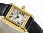Cartier Tank Bayan ETA Saat 16.5mm Kasa Yan Profili ve Ergonomik Bilek Oturuşu Super Clone — Kadran ve Bezel Görünümü