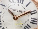 Cartier Ballon Blanc 30mm Rose Gold Beyaz Kadran Siyah Deri Kordon Bayan Super Clone ETA Görünüm 9 — Kadran ve Bezel Görünümü