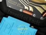 F.P. Journe Élégante Titalyt Siyah-Gri Kadran Mavi Kordon Super Clone ETA - Invenit et Fecit Arka Kapak Gravürü ve Kordon Makrosu — Kadran ve Bezel Görünümü