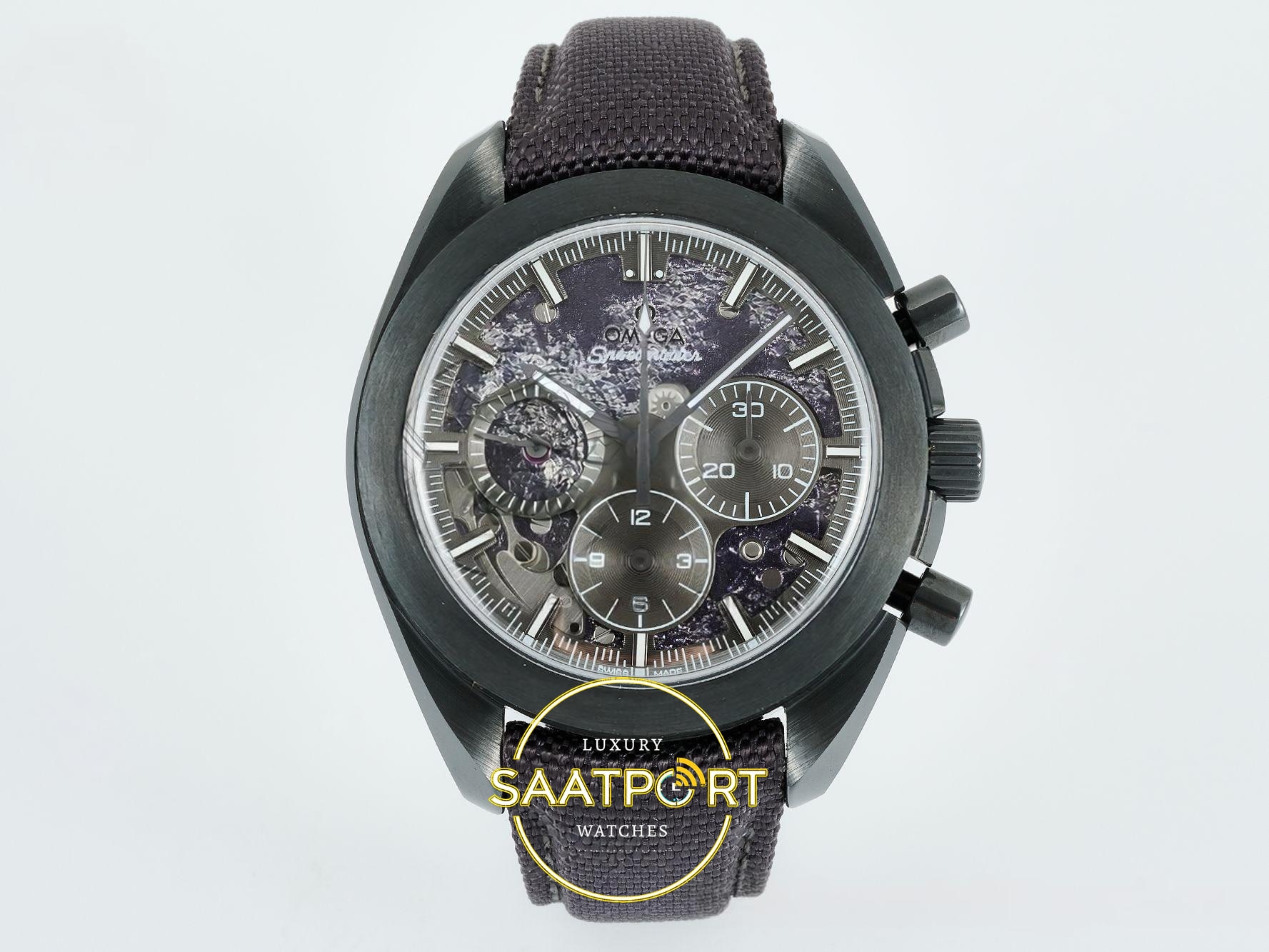 Omega OMG - SpeedMaster DSOM Grey Side CER/LE Gry 44mm 904L Gri / Rodyum Kadran ZF Factory Super Clone ETA Saat - Ön Cephe Kadran ve Kasa Görünümü Omega OMG - SpeedMaster DSOM Grey Side CER/LE Gry ZF Factory 44mm Ön Cephe Kadran ve Kasa Görünümü Super Clone ETA Saat