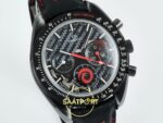 Omega OMG -SpeedMaster DSOM Team Alinghi CER/LE Blk/Red SMF ZF Factory 44mm Sağ 45 Derece Çapraz Kasa ve Kurma Tepesi Profili — Kadran ve Bezel Görünümü