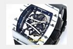 Richard Mille 01 Yohan Blake White NTPT ZF on Black ZF Factory 43mmx13.5mm Sağ 45 Derece Çapraz Kasa ve Kurma Tepesi Profili — Kadran ve Bezel Görünümü