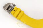 Richard Mille RM061 White Ceramic A9F on Yellow Rubber Strap ZF Factory 43mmx14mm Arka Kapak Gravür ve Super Clone Mekanizma — Kadran ve Bezel Görünümü
