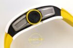 Richard Mille RM061 White Ceramic A9F on Yellow Rubber Strap ZF Factory 43mmx14mm Sağ Yan Kurma Tepesi ve Kasa Koruma Detayı — Kadran ve Bezel Görünümü