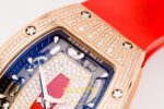 Richard Mille RM07 Ladies RG Diamonds Bezel ZF Red Diamonds ZF Factory 31.5mmx12mm Sağ 45 Derece Çapraz Kasa ve Kurma Tepesi — Kadran ve Bezel Görünümü