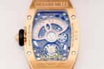 Richard Mille RM07 Ladies RG Diamonds Bezel ZF Red Diamonds ZF Factory 31.5mmx12mm Sağ Yan Kurma Tepesi ve Kasa Koruma Detayı — Kadran ve Bezel Görünümü