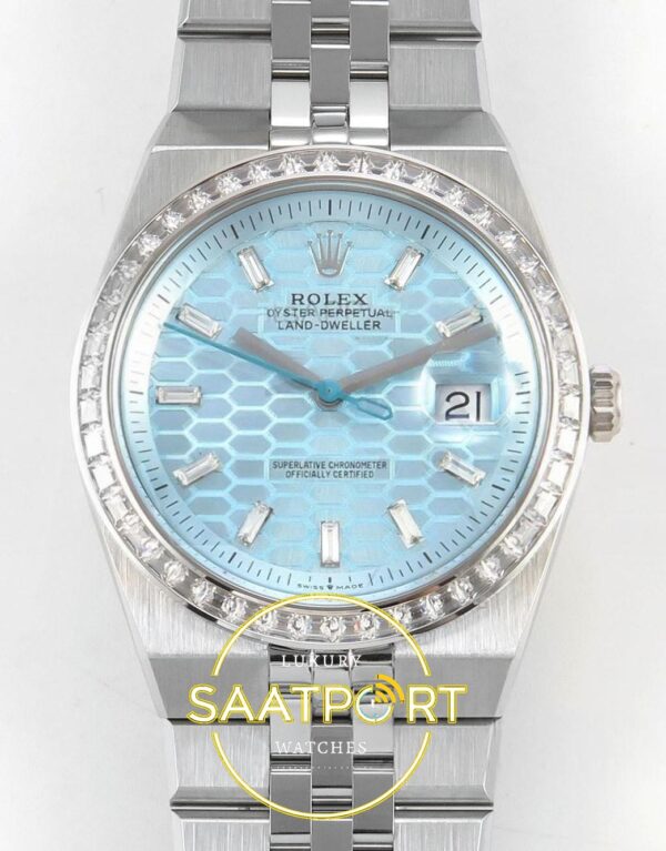 Rolex Land Dweller 127335 2F Ice Blue Textured Dial ZF Factory 40mmx10.3mm Ön Cephe Kadran ve Kasa Görünümü Super Clone ETA Saat