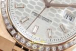 Rolex Land Dweller 127335 2F White Textured Dial Diamonds ZF Factory 40mmx10.3mm Yatay Kasa, Bezel ve Kordon Bütünlüğü Super — Kadran ve Bezel Görünümü