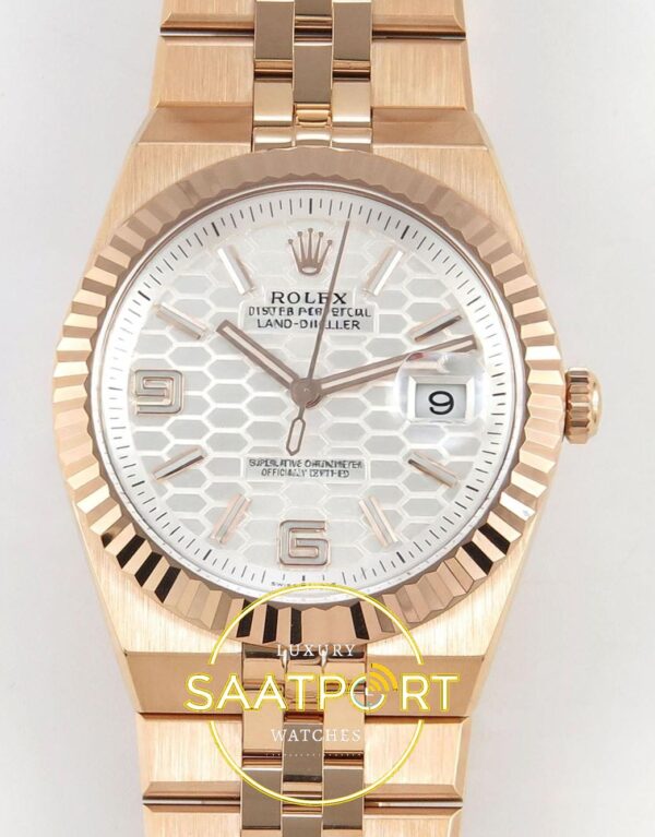 Rolex Land Dweller 127335 2F White Textured Dial on ZF Factory 40mmx10.3mm Ön Cephe Kadran ve Kasa Görünümü Super Clone ETA Saat