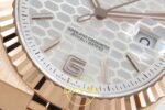 Rolex Land Dweller 127335 2F White Textured Dial on ZF Factory 40mmx10.3mm Yatay Kasa, Bezel ve Kordon Bütünlüğü Super Clone ETA — Kadran ve Bezel Görünümü